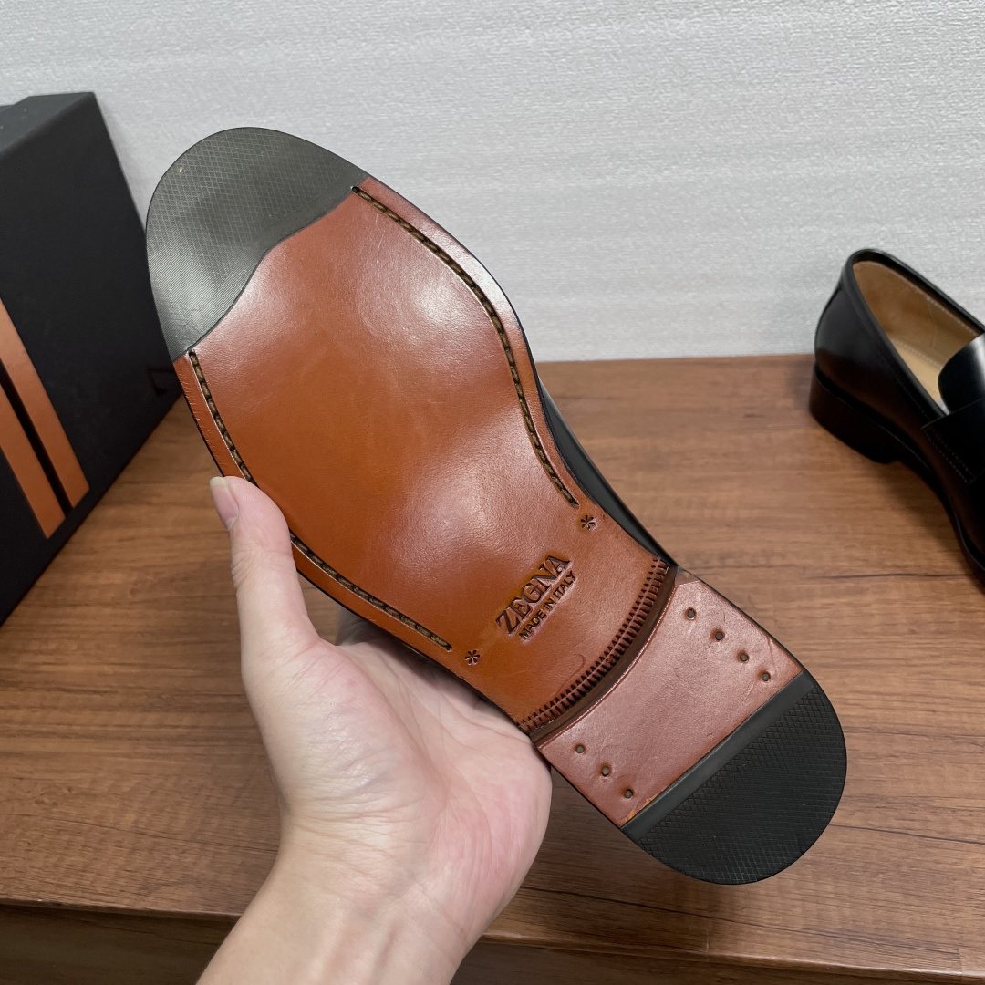 Zegna Black Leather Z-Accent Loafers — detail